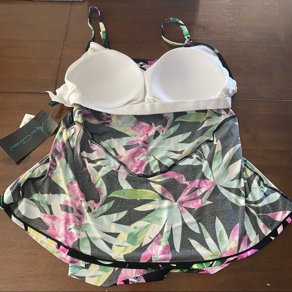 Plus Size Tiered Tankini Top -Black Tropical - Picture 5 of 7